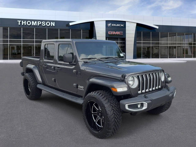 2021 Jeep Gladiator Overland 4WD photo