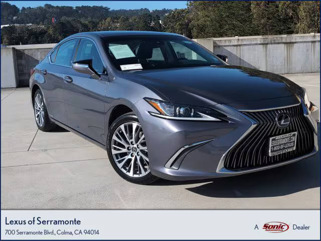 2019 Lexus ES ES 300h FWD photo