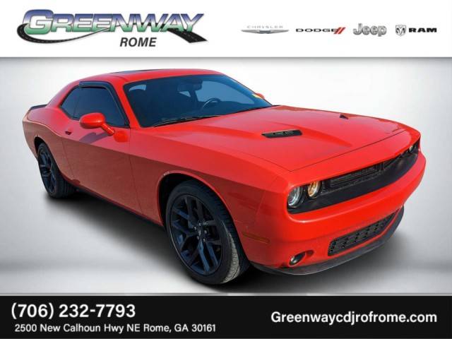 2021 Dodge Challenger SXT RWD photo