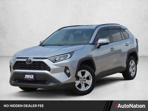 2021 Toyota RAV4 XLE FWD photo