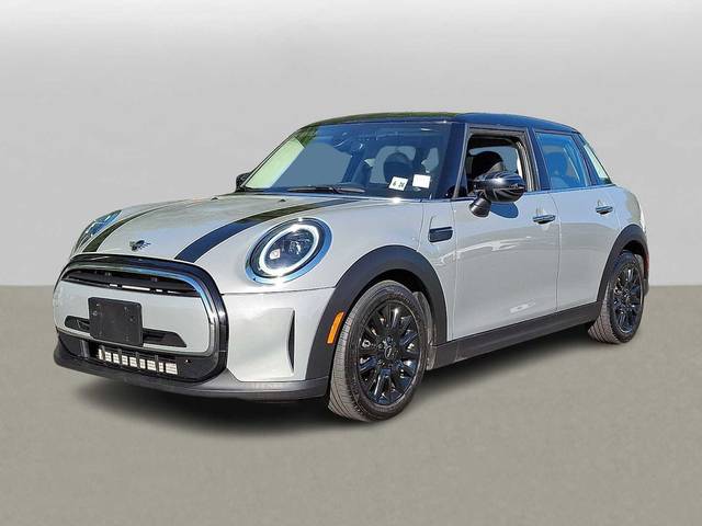2022 MINI Hardtop 4 Door Cooper FWD photo