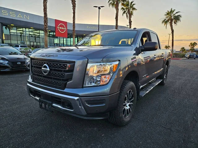 2021 Nissan Titan SV 4WD photo
