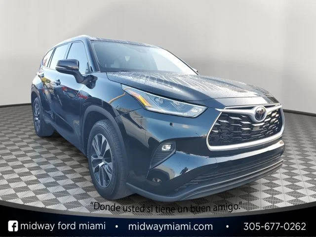 2021 Toyota Highlander XLE FWD photo