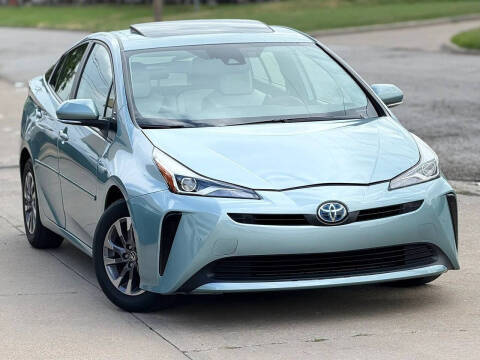 2021 Toyota Prius XLE FWD photo