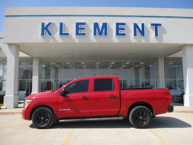 2021 Nissan Titan S 4WD photo