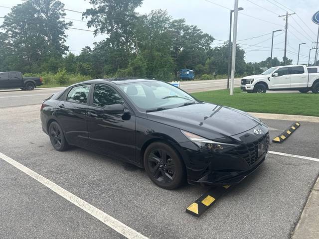 2021 Hyundai Elantra SEL FWD photo