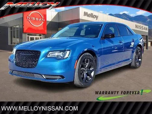 2021 Chrysler 300 Touring RWD photo