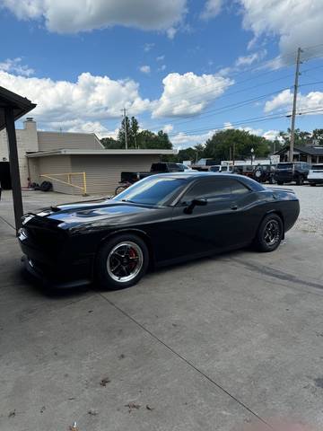 2015 Dodge Challenger SRT Hellcat RWD photo