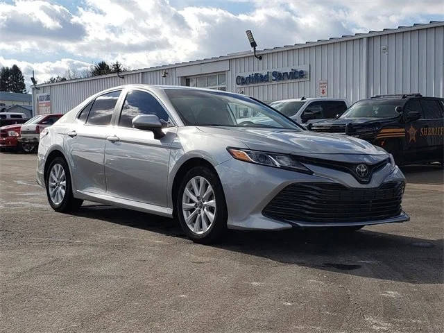 2019 Toyota Camry LE FWD photo