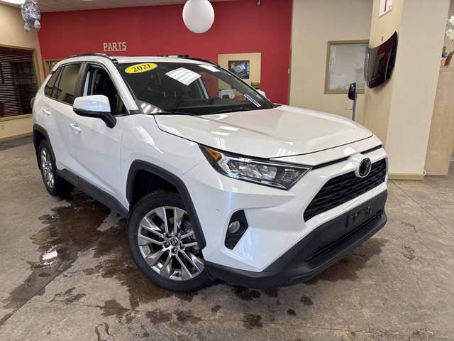 2021 Toyota RAV4 XLE Premium FWD photo