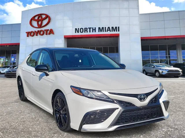 2021 Toyota Camry XSE FWD photo