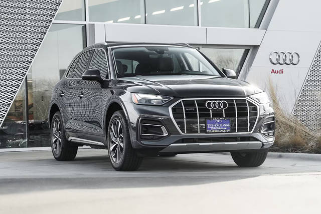 2021 Audi Q5 Premium Plus AWD photo