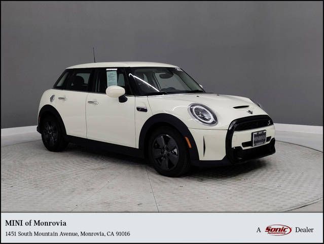 2022 MINI Hardtop 4 Door Cooper S FWD photo