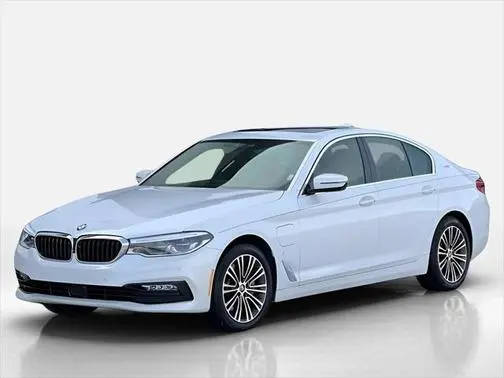2018 BMW 5 Series 530e xDrive iPerformance AWD photo