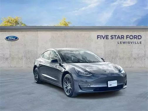 2019 Tesla Model 3 Mid Range RWD photo