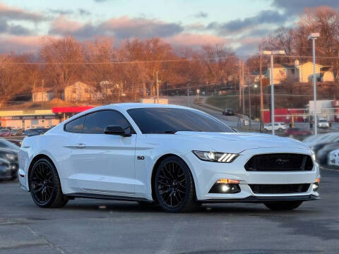 2016 Ford Mustang GT RWD photo