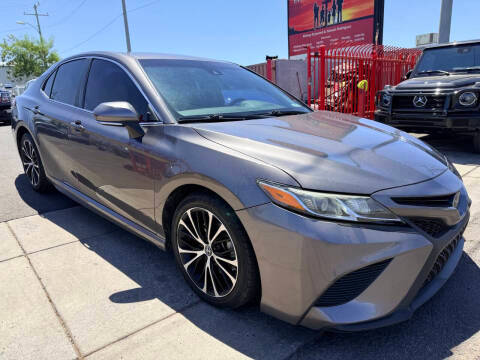 2019 Toyota Camry SE FWD photo