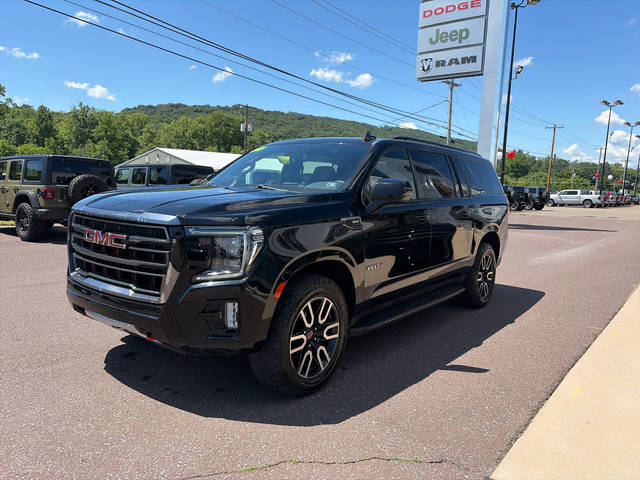 2021 GMC Yukon XL AT4 4WD photo