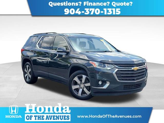 2021 Chevrolet Traverse LT Leather FWD photo