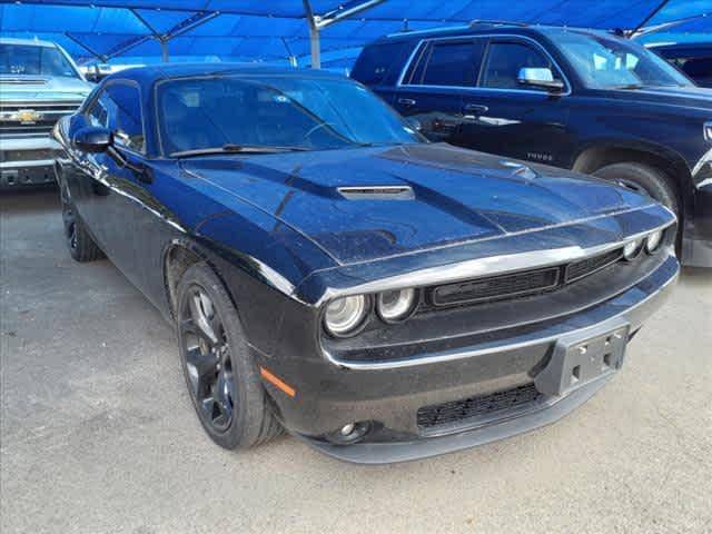 2020 Dodge Challenger SXT RWD photo