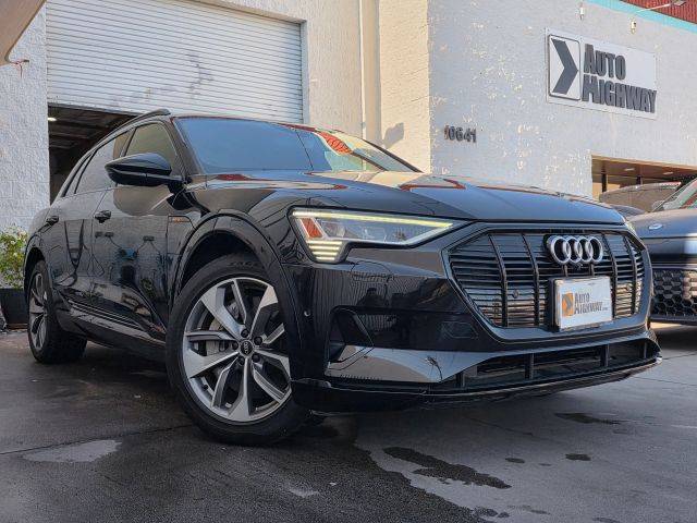 2021 Audi e-tron Premium Plus AWD photo