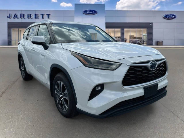 2021 Toyota Highlander Hybrid XLE AWD photo