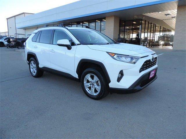 2021 Toyota RAV4 XLE AWD photo