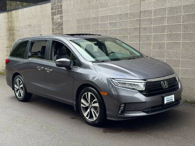 2022 Honda Odyssey Touring FWD photo