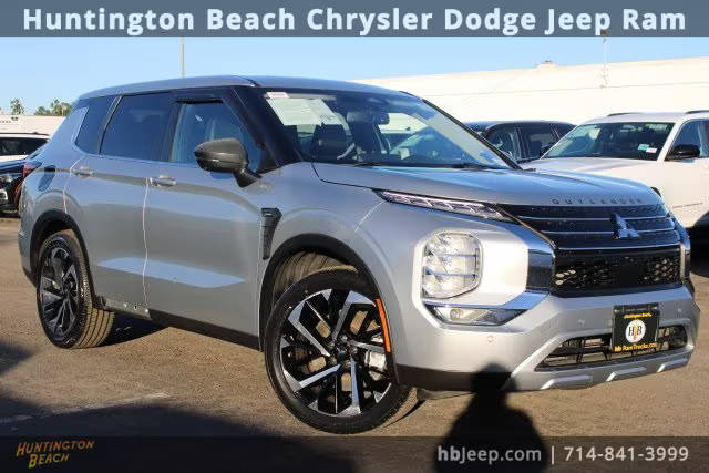 2022 Mitsubishi Outlander SE FWD photo