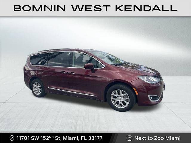 2020 Chrysler Pacifica Minivan Touring L FWD photo