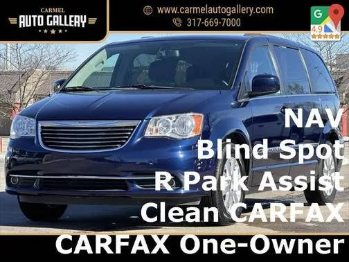 2015 Chrysler Town and Country Touring FWD photo