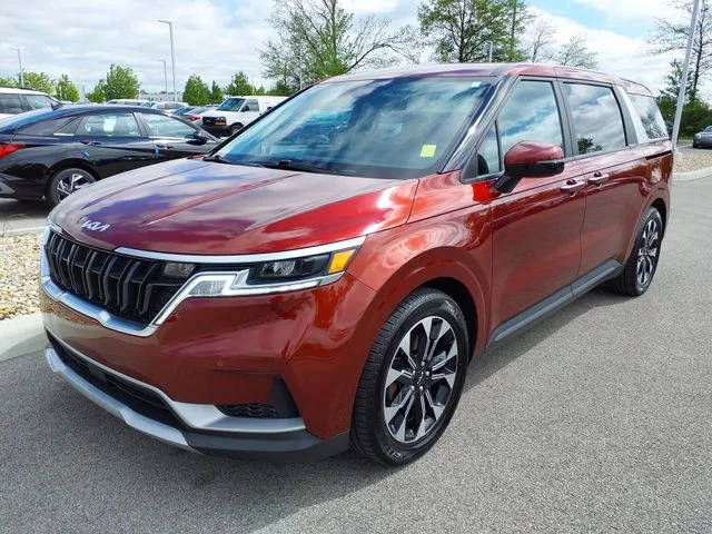 2022 Kia Carnival EX FWD photo