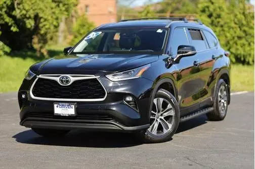 2021 Toyota Highlander XLE FWD photo