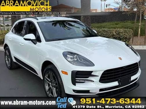 2021 Porsche Macan  AWD photo