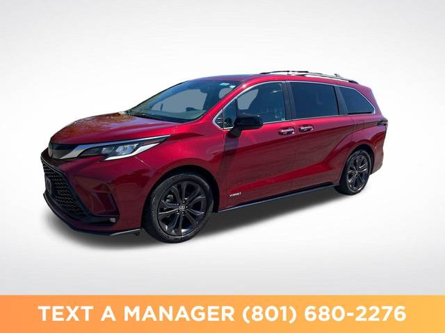 2021 Toyota Sienna XSE FWD photo