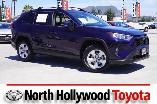 2021 Toyota RAV4 XLE FWD photo