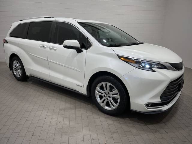 2021 Toyota Sienna Platinum AWD photo