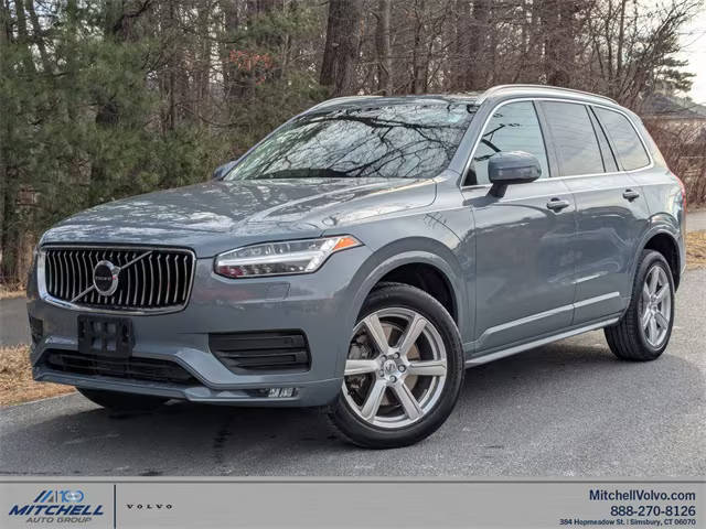 2021 Volvo XC90 Momentum AWD photo