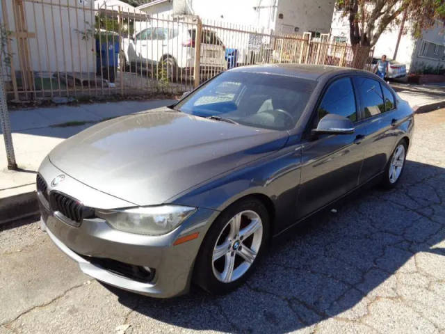 2015 BMW 3 Series 320i RWD photo