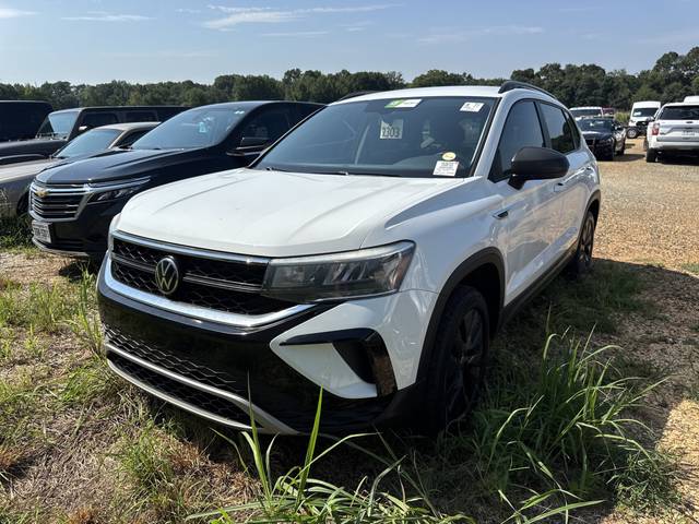 2022 Volkswagen Taos S FWD photo