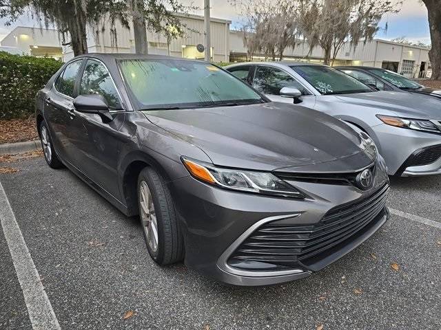 2021 Toyota Camry LE FWD photo