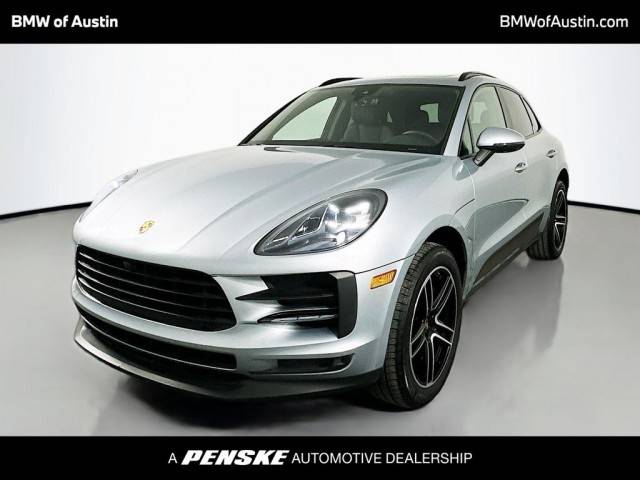 2021 Porsche Macan  AWD photo