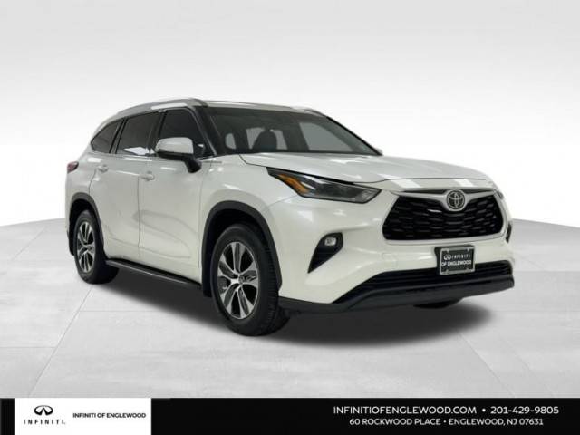 2021 Toyota Highlander XLE AWD photo