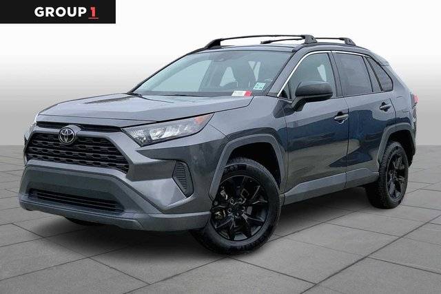 2021 Toyota RAV4 LE FWD photo