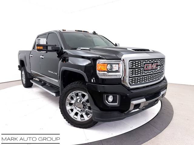 2019 GMC Sierra 2500HD Denali 4WD photo