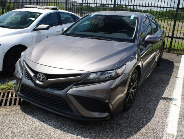 2021 Toyota Camry SE FWD photo