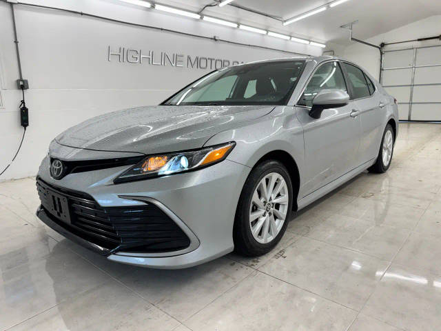 2021 Toyota Camry LE FWD photo