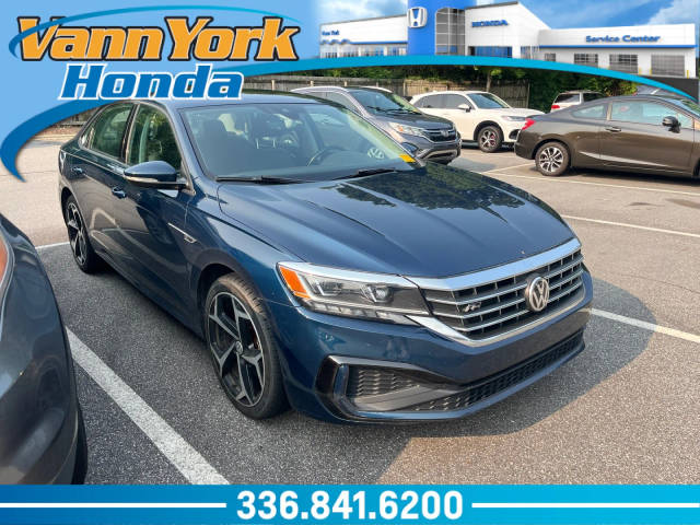 2020 Volkswagen Passat 2.0T R-Line FWD photo