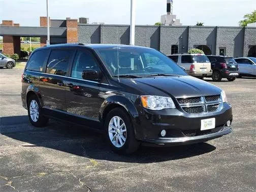 2018 Dodge Grand Caravan SXT FWD photo