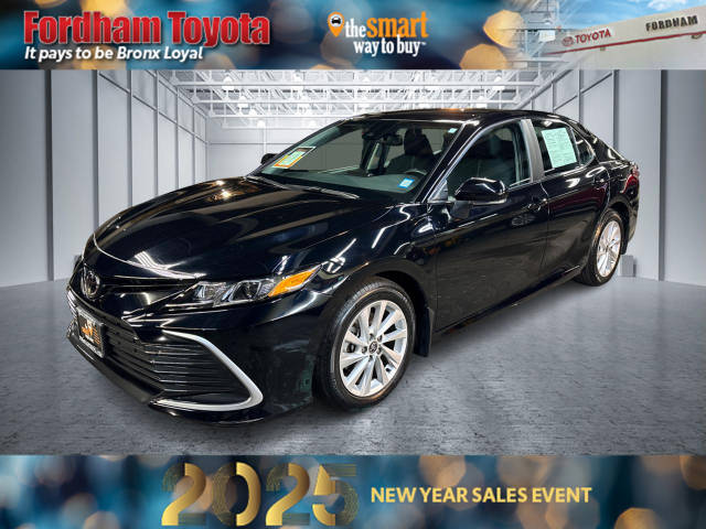 2021 Toyota Camry LE AWD photo